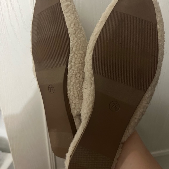 NEW SHERPA SLIP ON SHOES - Picture 2 of 4